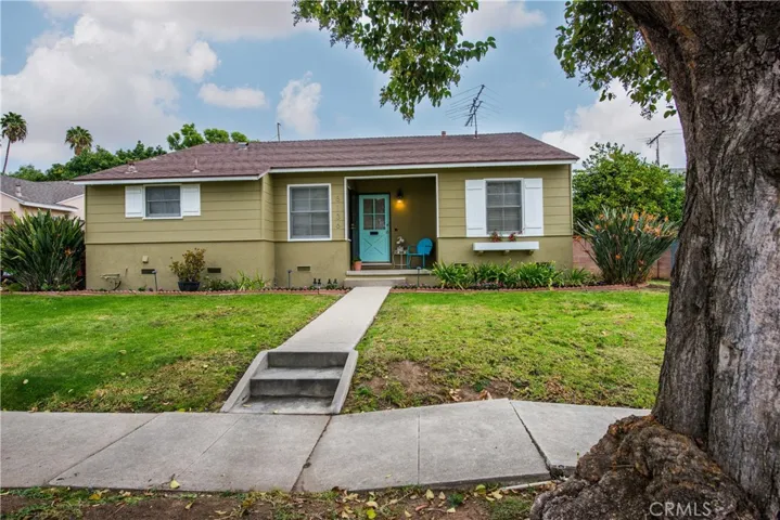 8136 Garden Grove, Reseda, California 91335