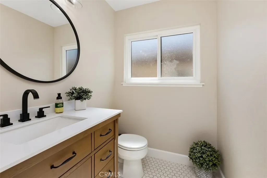Downstairs half-bath