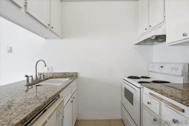 615 Vine Steet 26, Oceanside, California 92054
