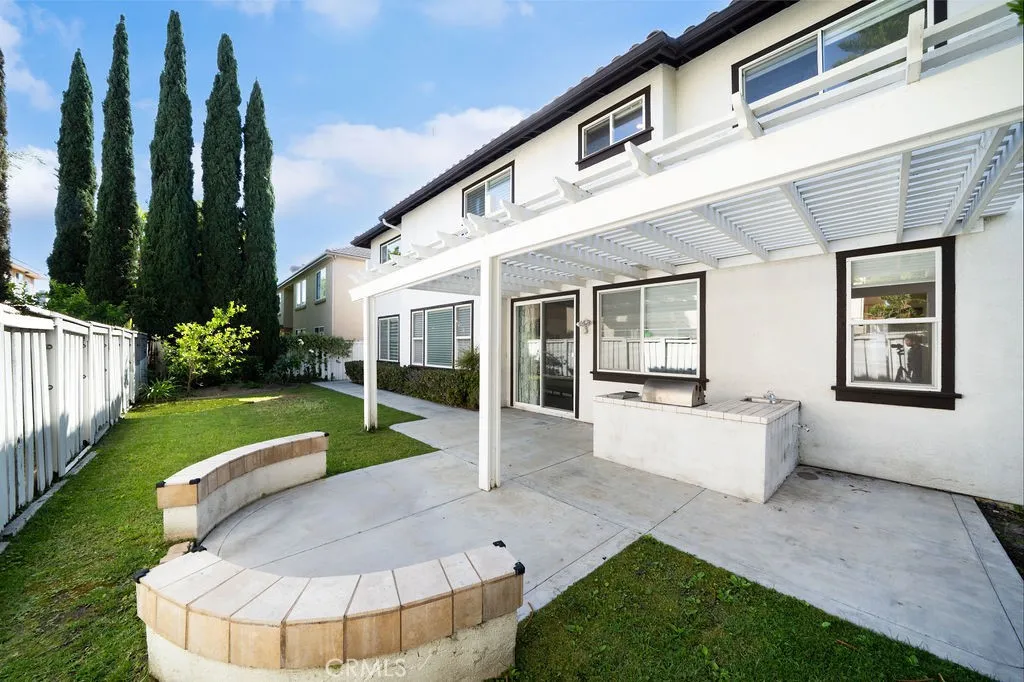 Backyard Patio, BBQ & Sitting Area