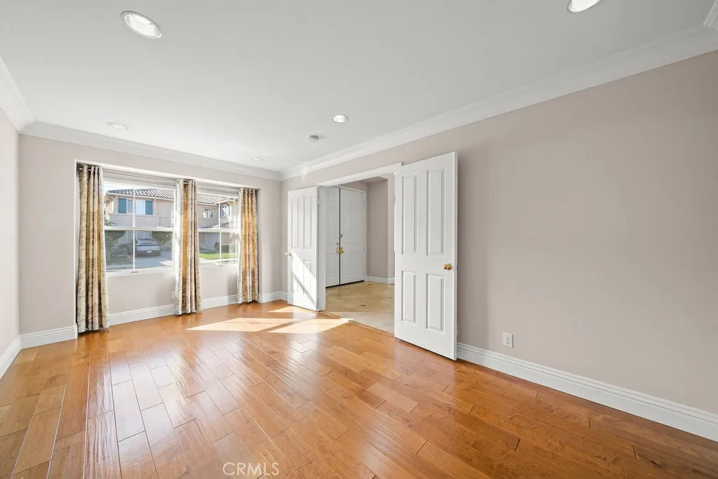 Extra downstairs BONUS ROOM