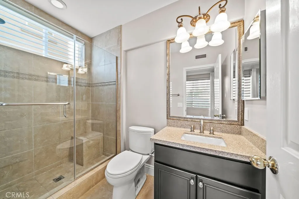 Downstairs ensuite bathroom
