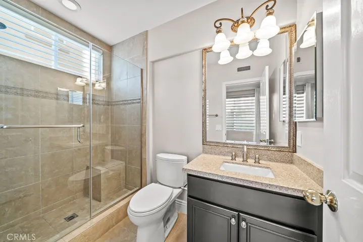 Downstairs ensuite bathroom
