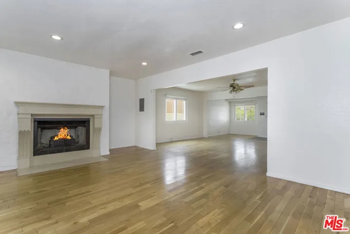10741 Stagg Street, Sun Valley, California 91352