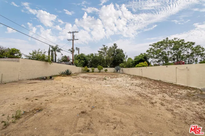 10741 Stagg Street, Sun Valley, California 91352