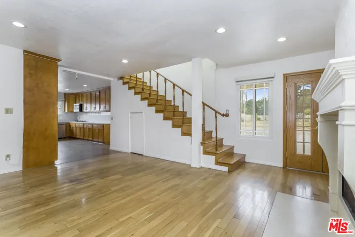 10741 Stagg Street, Sun Valley, California 91352
