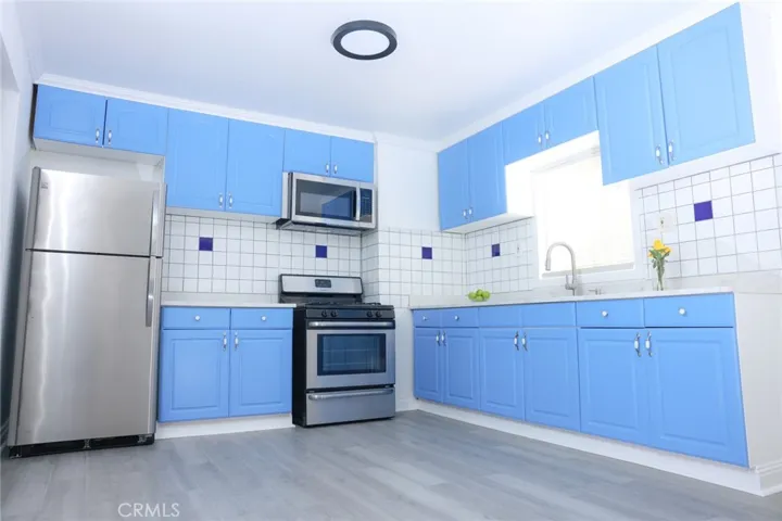 1033 West 62nd Street, Los Angeles, California 90044
