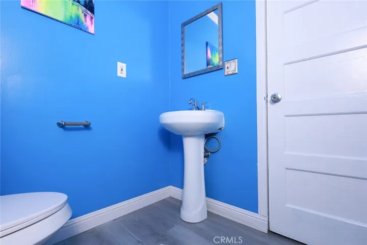 1033 West 62nd Street, Los Angeles, California 90044