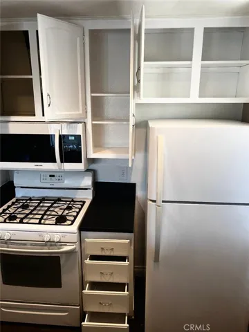 2867 S Fairview, Santa Ana, California 92704