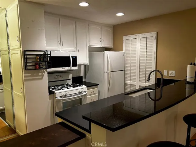 2867 S Fairview, Santa Ana, California 92704