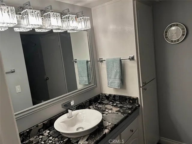 2867 S Fairview, Santa Ana, California 92704