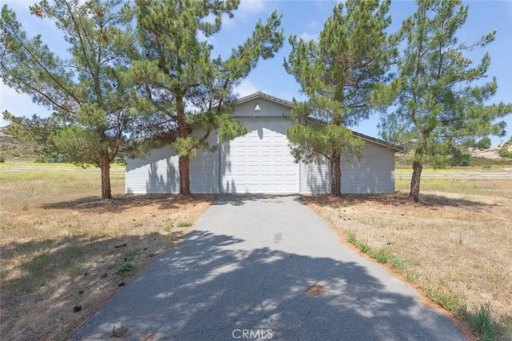 Oversized RV garage & Workshop