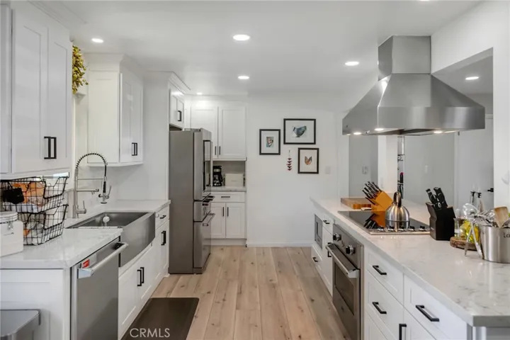 Fully Renovated Kitchen with Viking Appliances