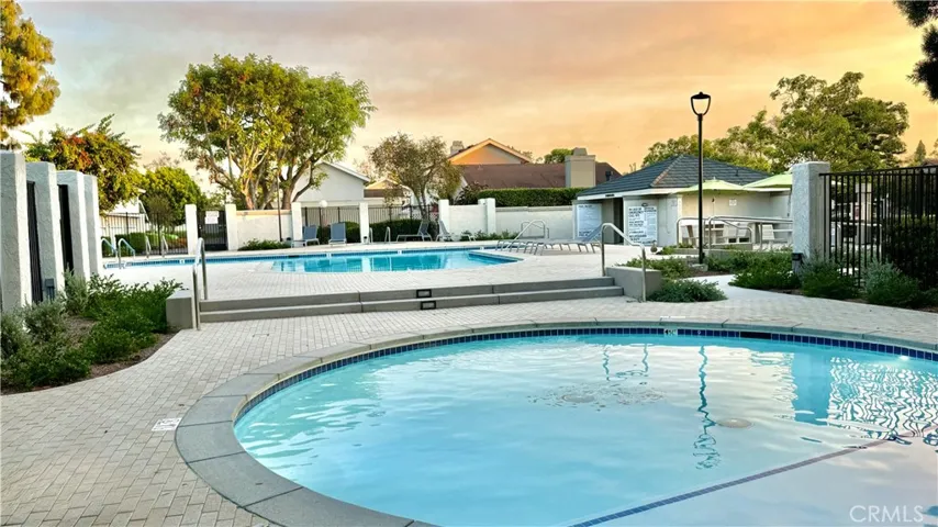 Deerfield Community Pool & Hot Tub