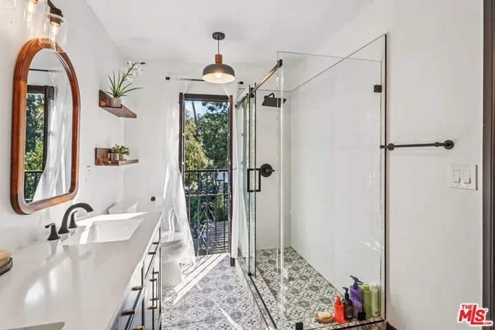 8718 Crescent Drive, Los Angeles, California 90046