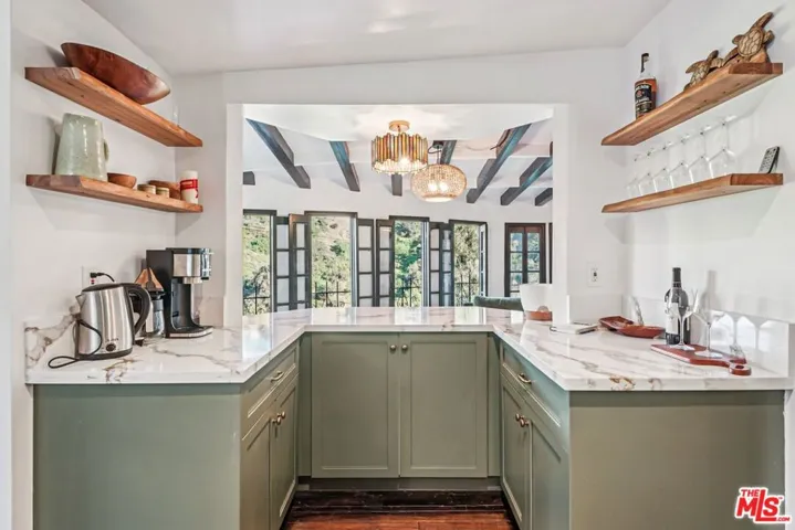 8718 Crescent Drive, Los Angeles, California 90046