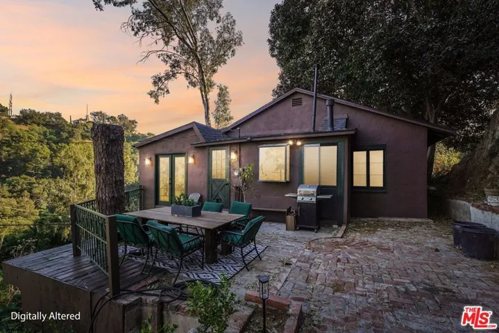 8718 Crescent Drive, Los Angeles, California 90046
