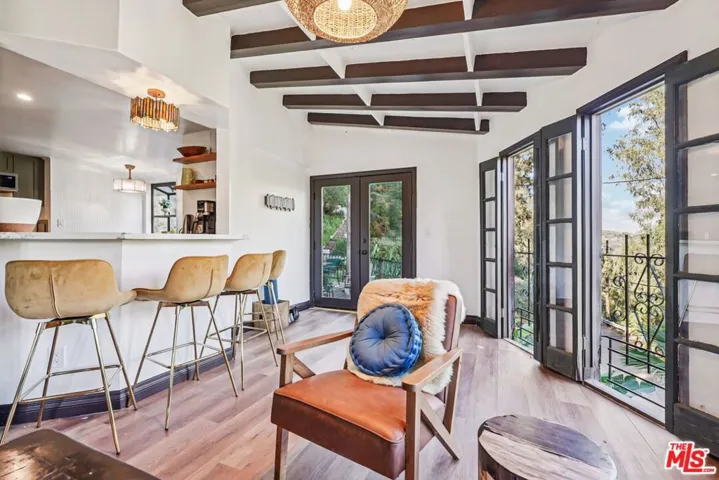 8718 Crescent Drive, Los Angeles, California 90046