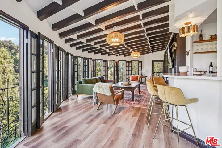 8718 Crescent Drive, Los Angeles, California 90046