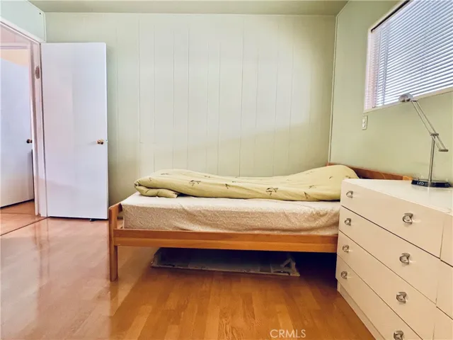 2nd Bedroom - view 2
