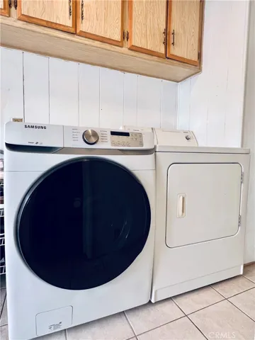 Laundry room - view 3
