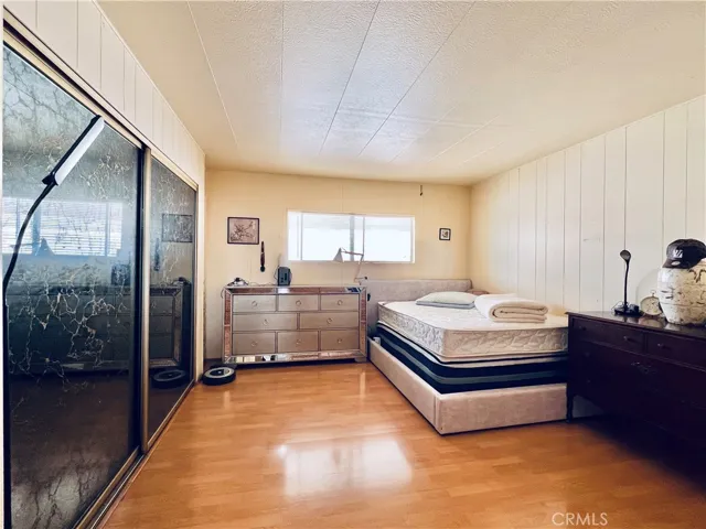 Master Bedroom - view 4