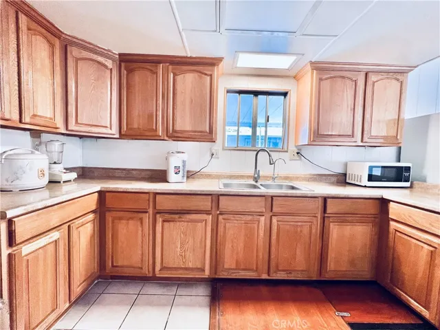 Kitchen - view 2