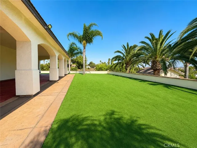 Top terrace level of backyard