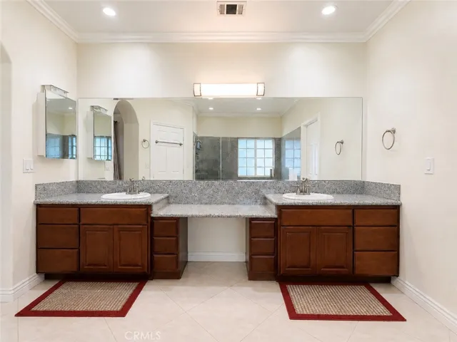 Primary ensuite bath