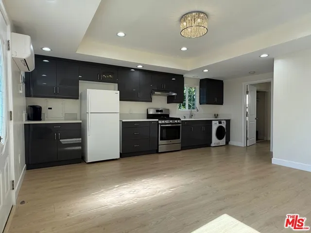 6500 Teesdale Avenue, North Hollywood, California 91606