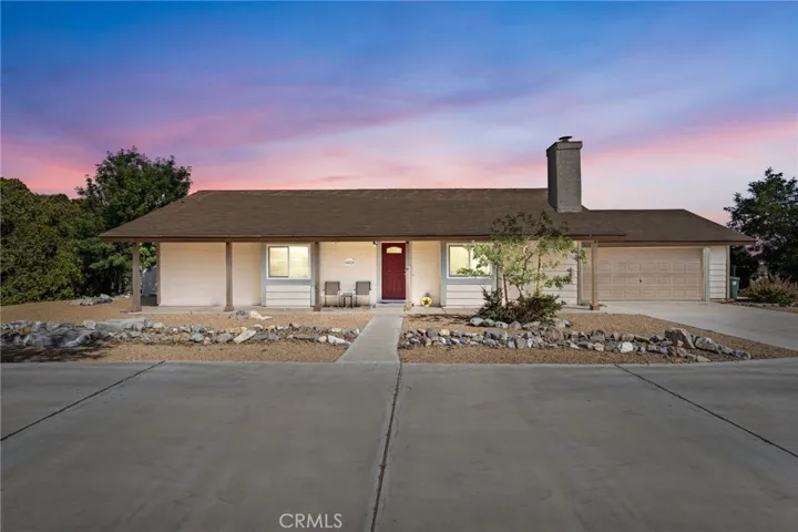 14420 Iroquois Road, Apple Valley, California 92307