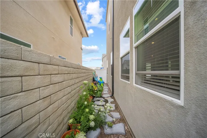 27014 Goldfields Court, Valencia, California 91381