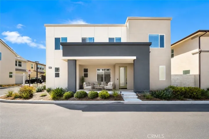 27014 Goldfields Court, Valencia, California 91381