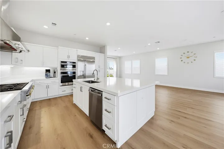 27014 Goldfields Court, Valencia, California 91381