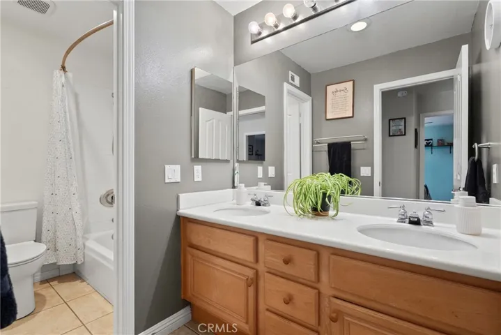 Upstairs Full Bathroom 3