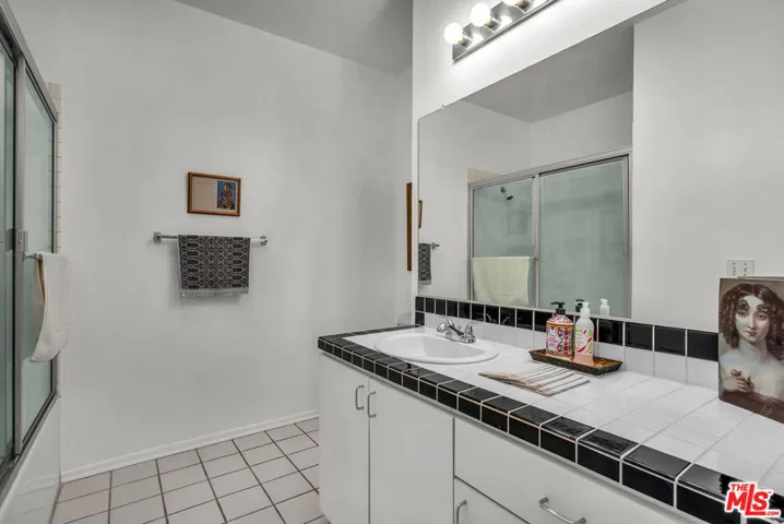 3613 Glendon Avenue 101, Los Angeles, California 90034