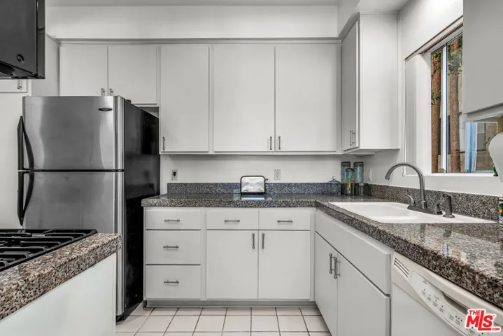 3613 Glendon Avenue 101, Los Angeles, California 90034