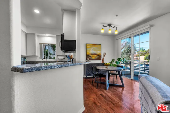 3613 Glendon Avenue 101, Los Angeles, California 90034
