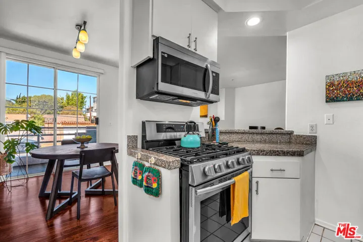 3613 Glendon Avenue 101, Los Angeles, California 90034