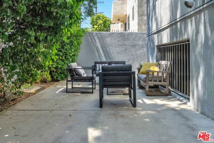 3613 Glendon Avenue 101, Los Angeles, California 90034