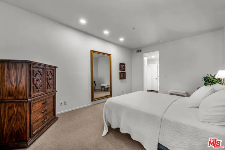 3613 Glendon Avenue 101, Los Angeles, California 90034