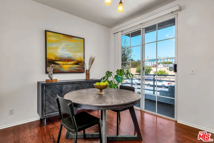 3613 Glendon Avenue 101, Los Angeles, California 90034