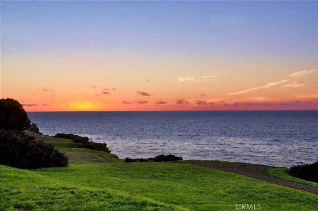 Lunada Bay Bluffs