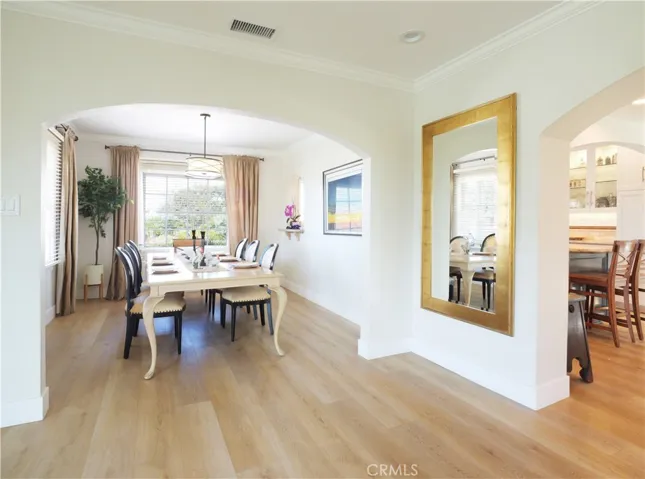 Dining room & Kitchen