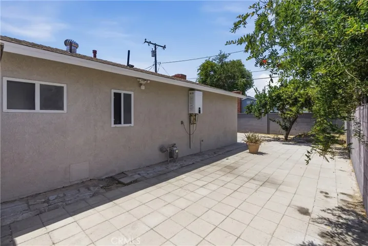 Here is a view of the large and wide side yard