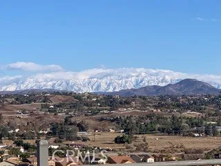 Lots of Mountain Views all year long!