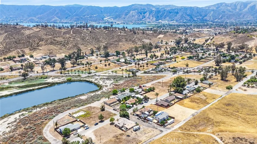 17480 Bromley, Lake Elsinore, California 92530