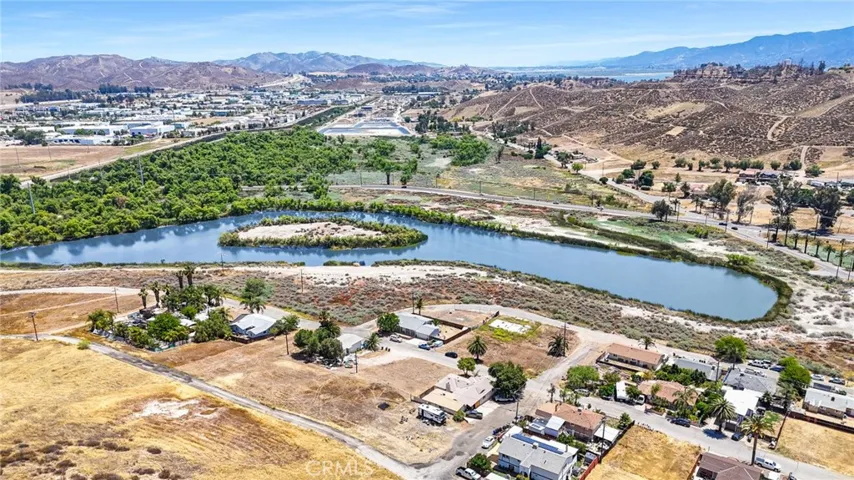 17480 Bromley, Lake Elsinore, California 92530