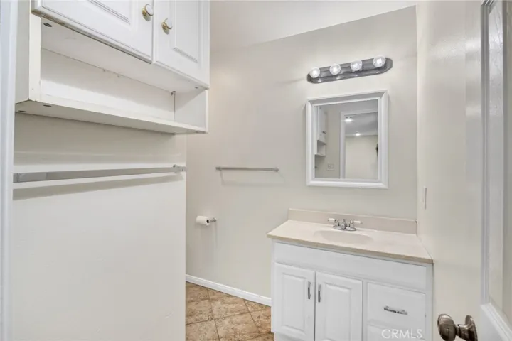 17480 Bromley, Lake Elsinore, California 92530