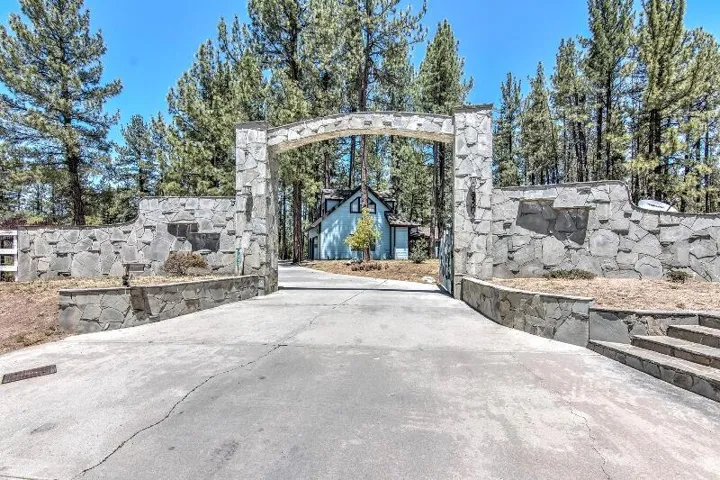 R03